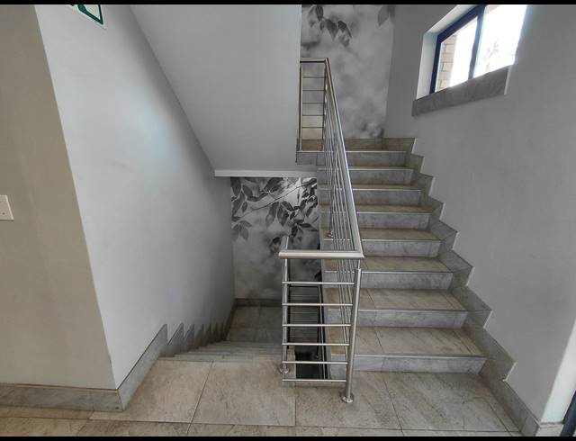 68M² OFFICE TO LET IN VORNA VALLEY